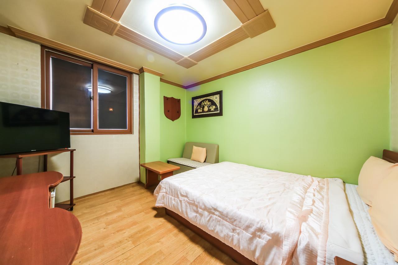 Nampo One Motel Busan Eksteriør billede