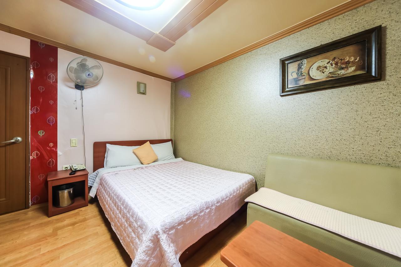 Nampo One Motel Busan Eksteriør billede